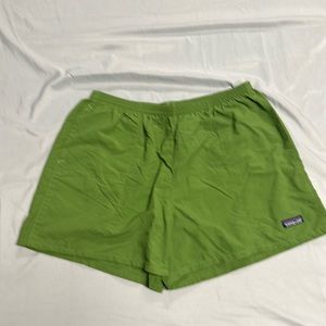 Patagonia Green men’s Lined Shorts Medium